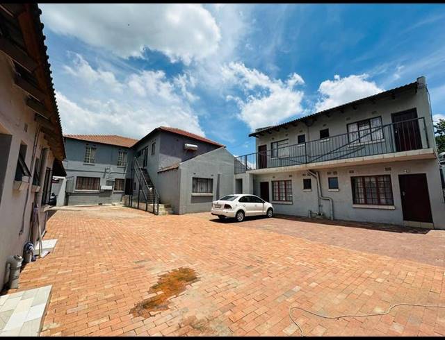 27 BEDROOM HOUSE FOR SALE IN DELVILLE